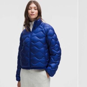 Lululemon Featherweight 900-Down-Fill Quilted Jacket (Riverside Blue color)